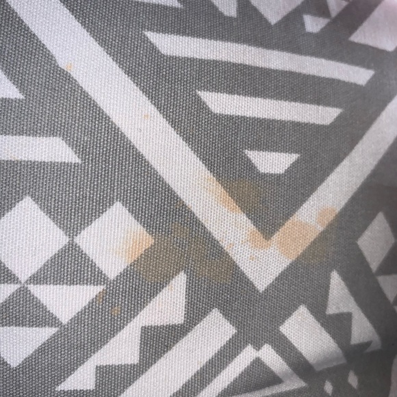 3 pillows vs pink - Picture 9 of 9